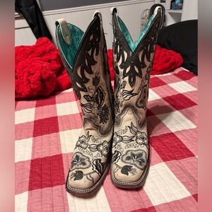 Corral Black and Cream Embroidered Heeled Boots